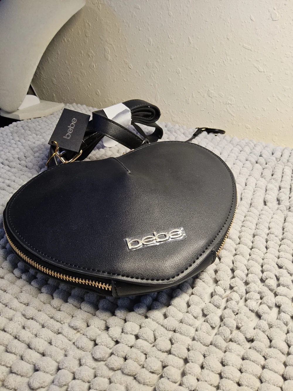 NWT bebe Black Heart Crossbody Bag - Picture 6 of 15